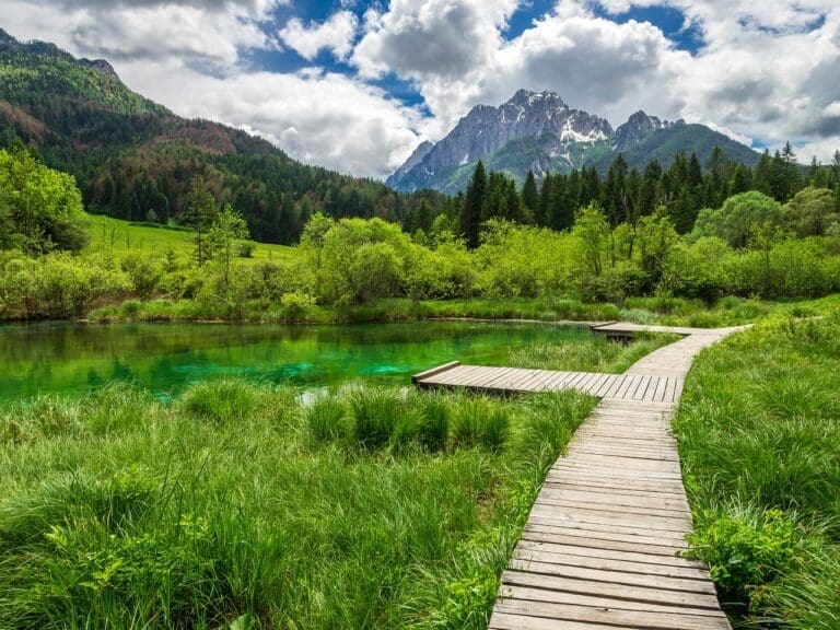 ¡Disfruta de varios días de marcha ligeras por un paisaje inigualable!