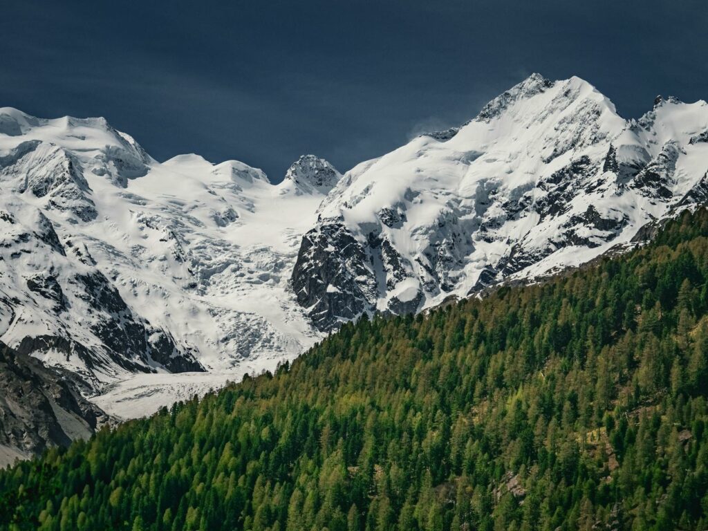 
Picos Nevados y Golden Pass Line
