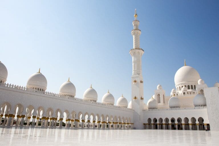 Emiratos, un destino de compras y aventura