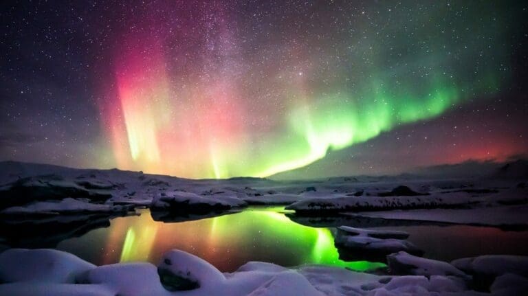 Zonas volcánicas , glaciares y caza de auroras boreales