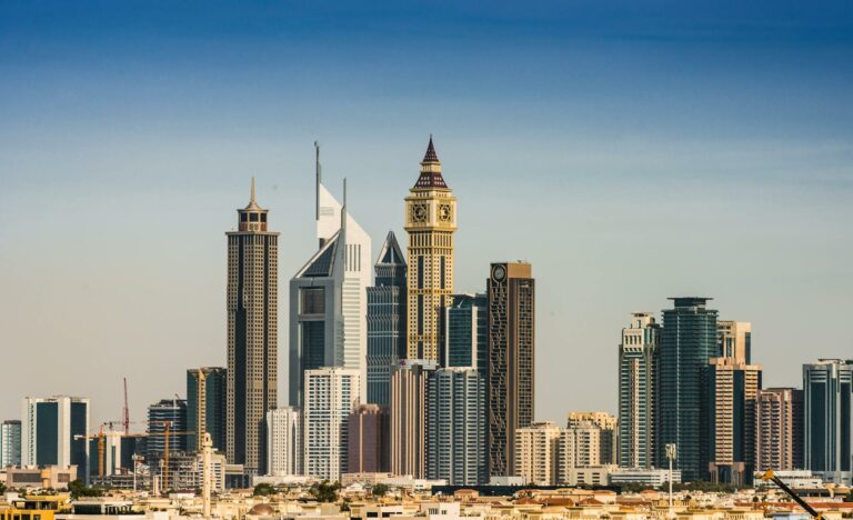 
Dubai de Plata
